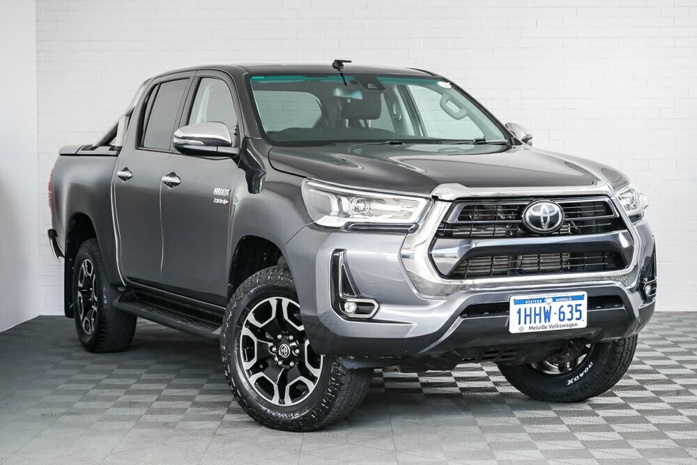 Toyota Hilux image 1