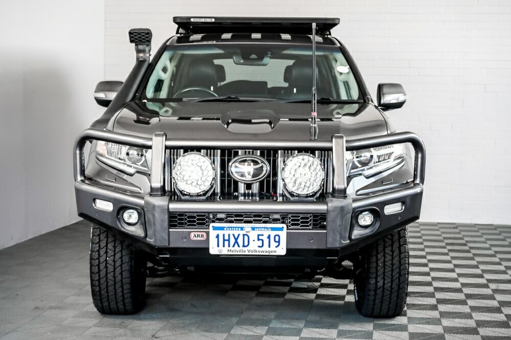 Toyota Landcruiser Prado image 3