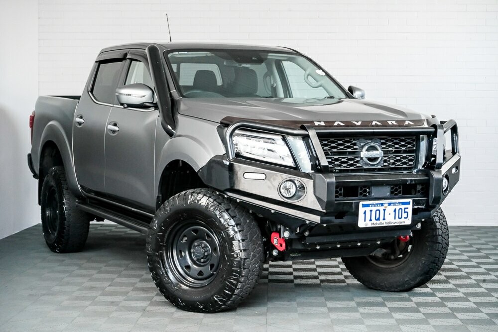 Nissan Navara image 1