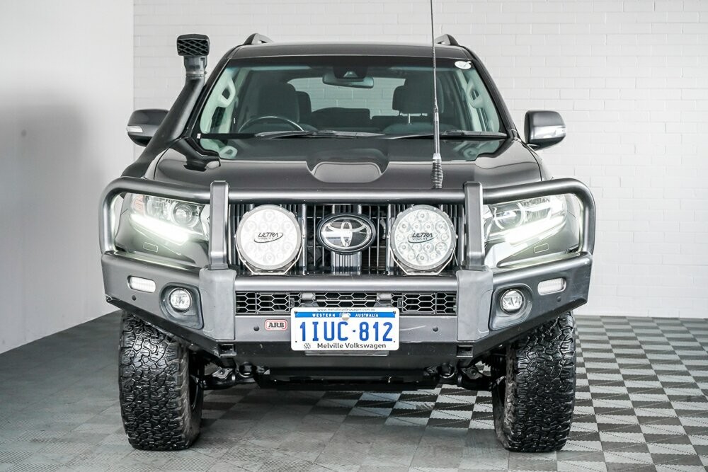 Toyota Landcruiser Prado image 3