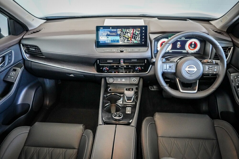 Nissan X-trail image 2