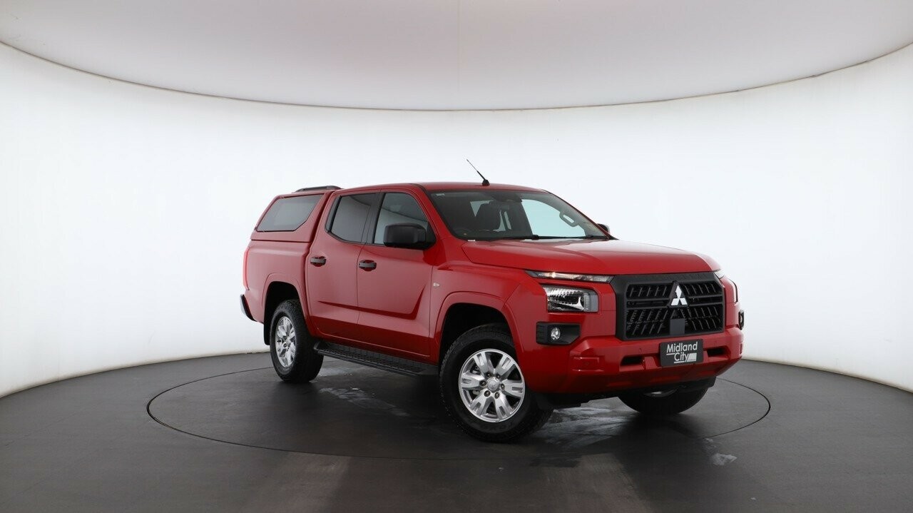 Mitsubishi Triton image 1