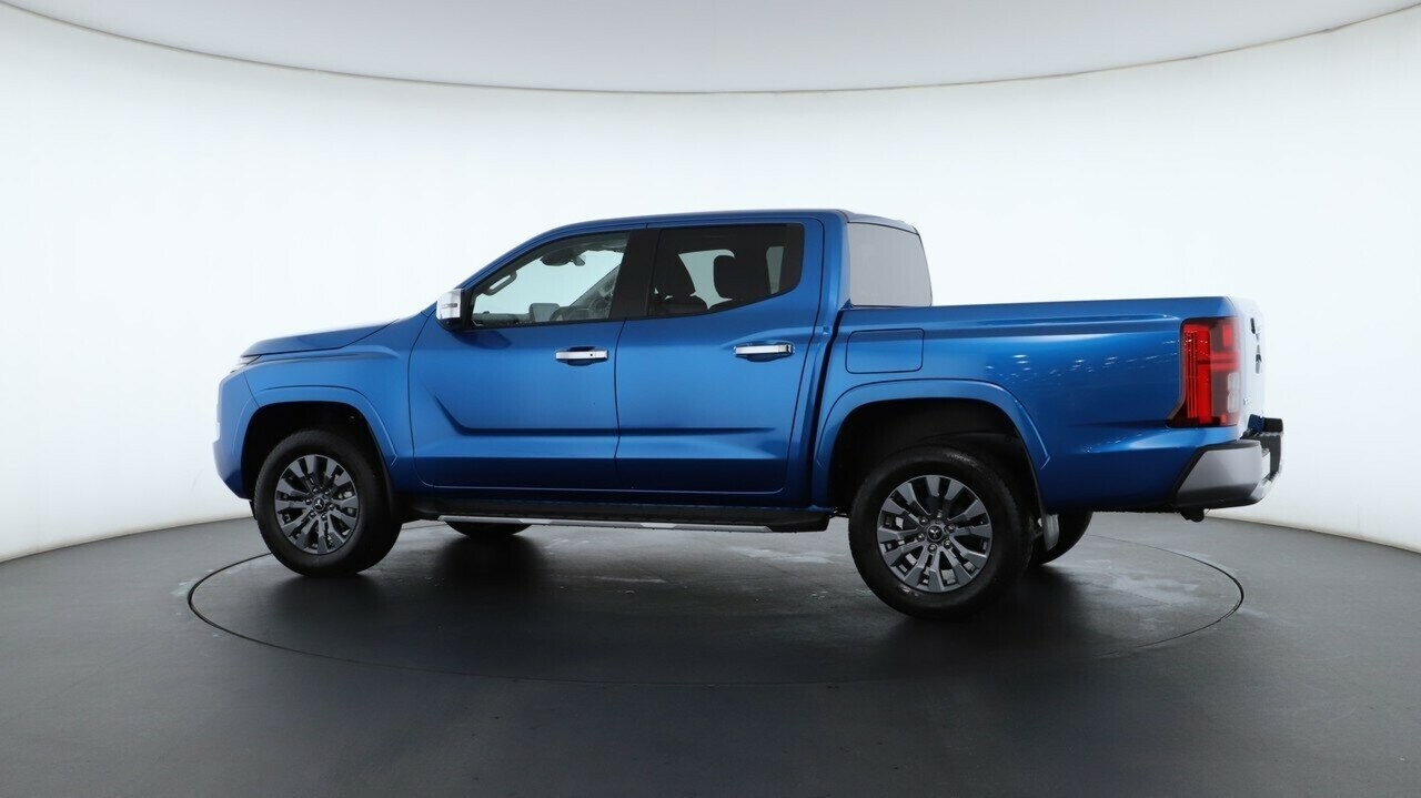 Mitsubishi Triton image 3