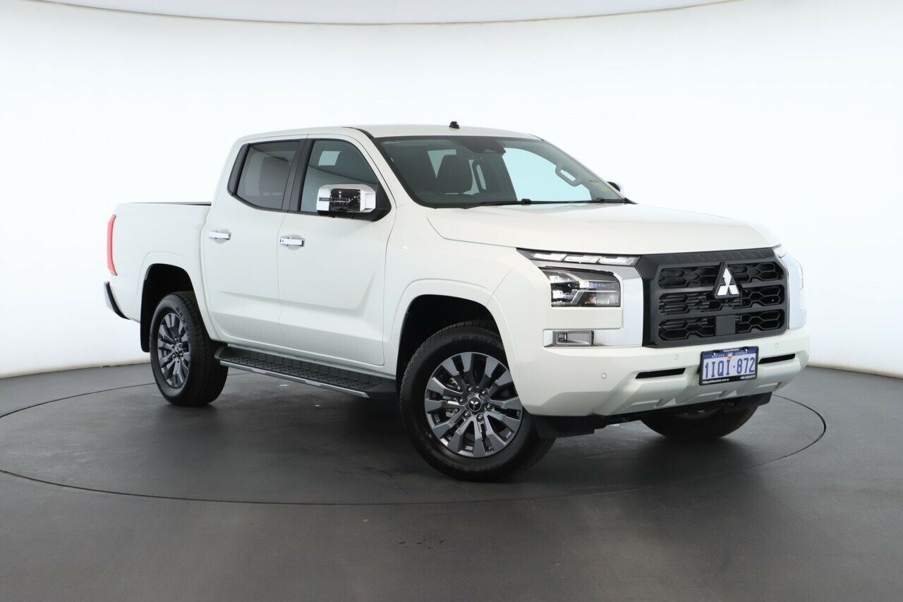 Mitsubishi Triton image 1