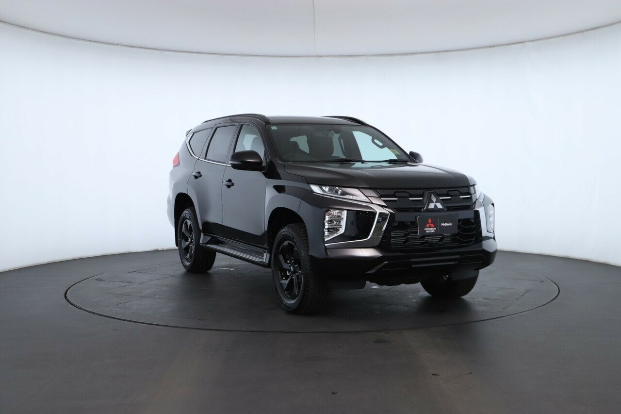 Mitsubishi Pajero Sport image 4