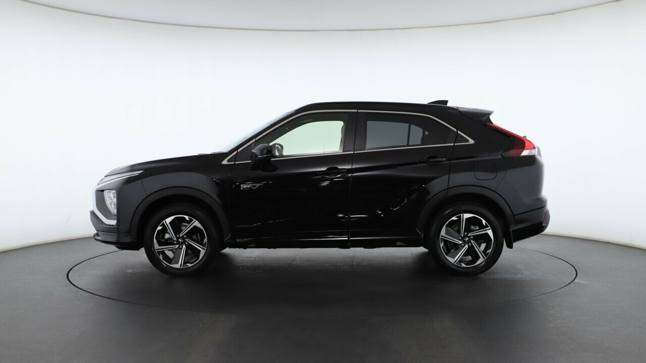 Mitsubishi Eclipse Cross image 3