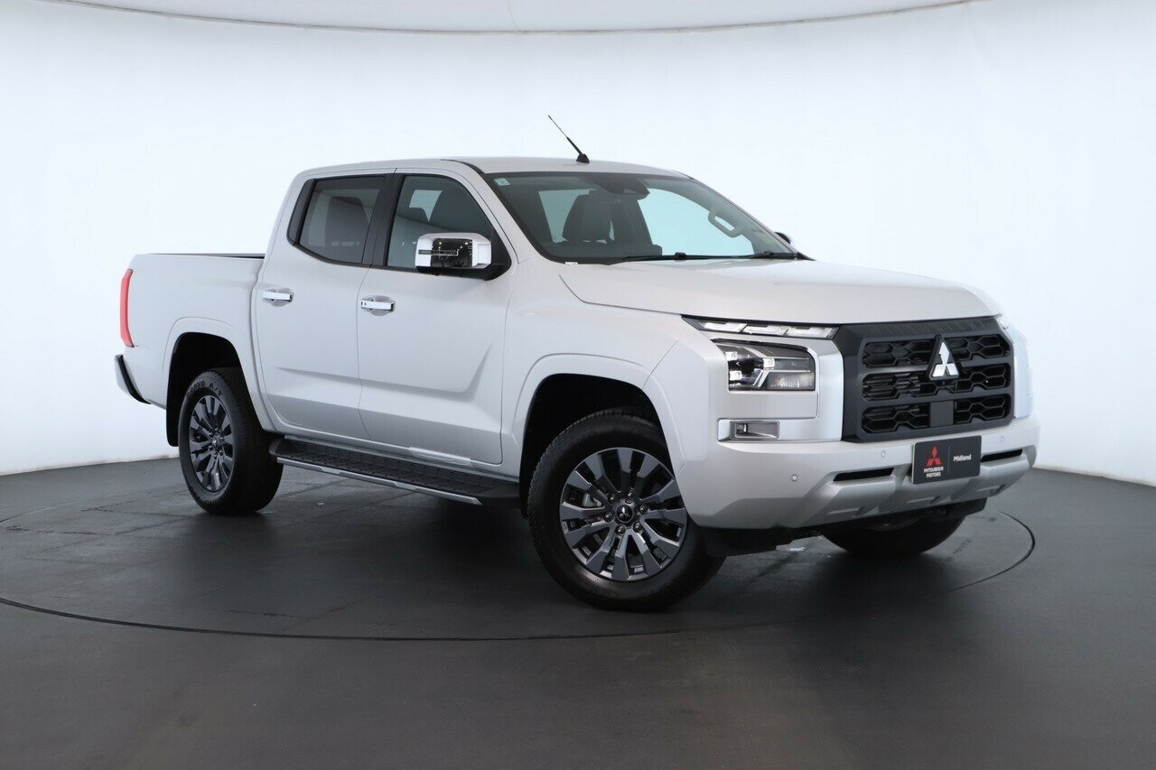Mitsubishi Triton image 1