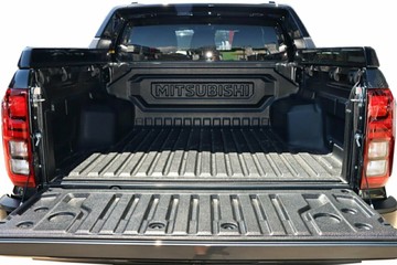 https://vehicle-cdn.autoleague.cloud/28156_3028549_17.jpg