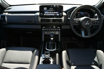 https://vehicle-cdn.autoleague.cloud/28156_3028549_4.jpg