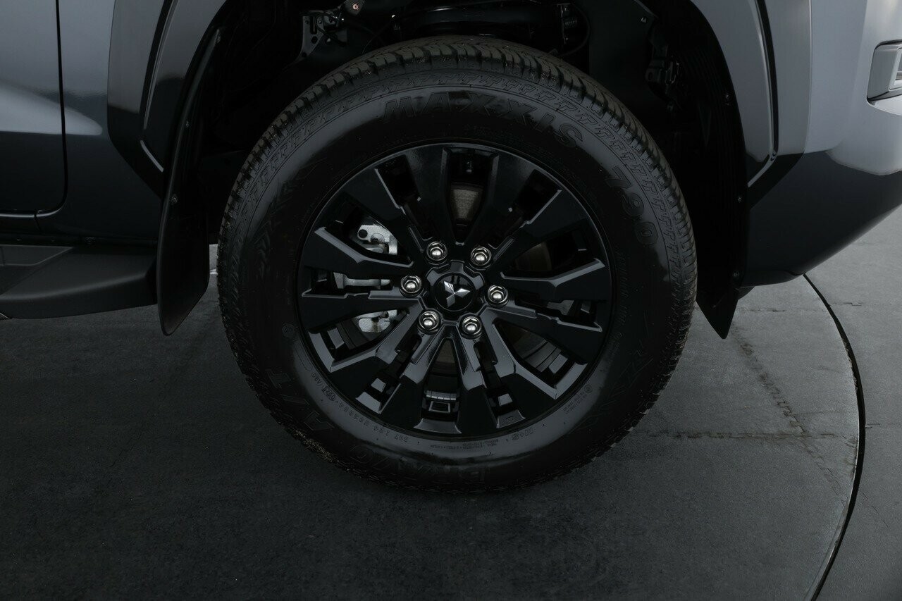 Mitsubishi Triton image 3