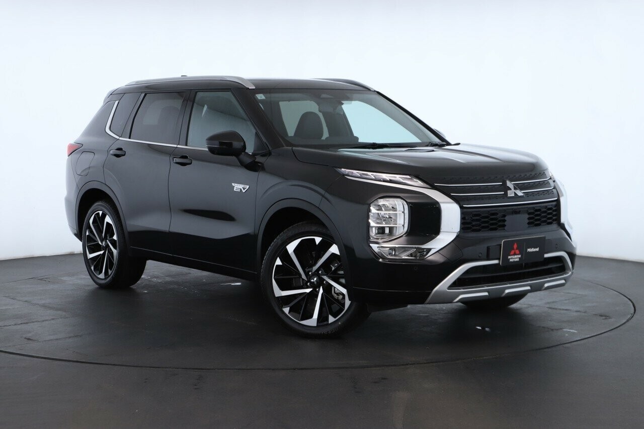 Mitsubishi Outlander image 1