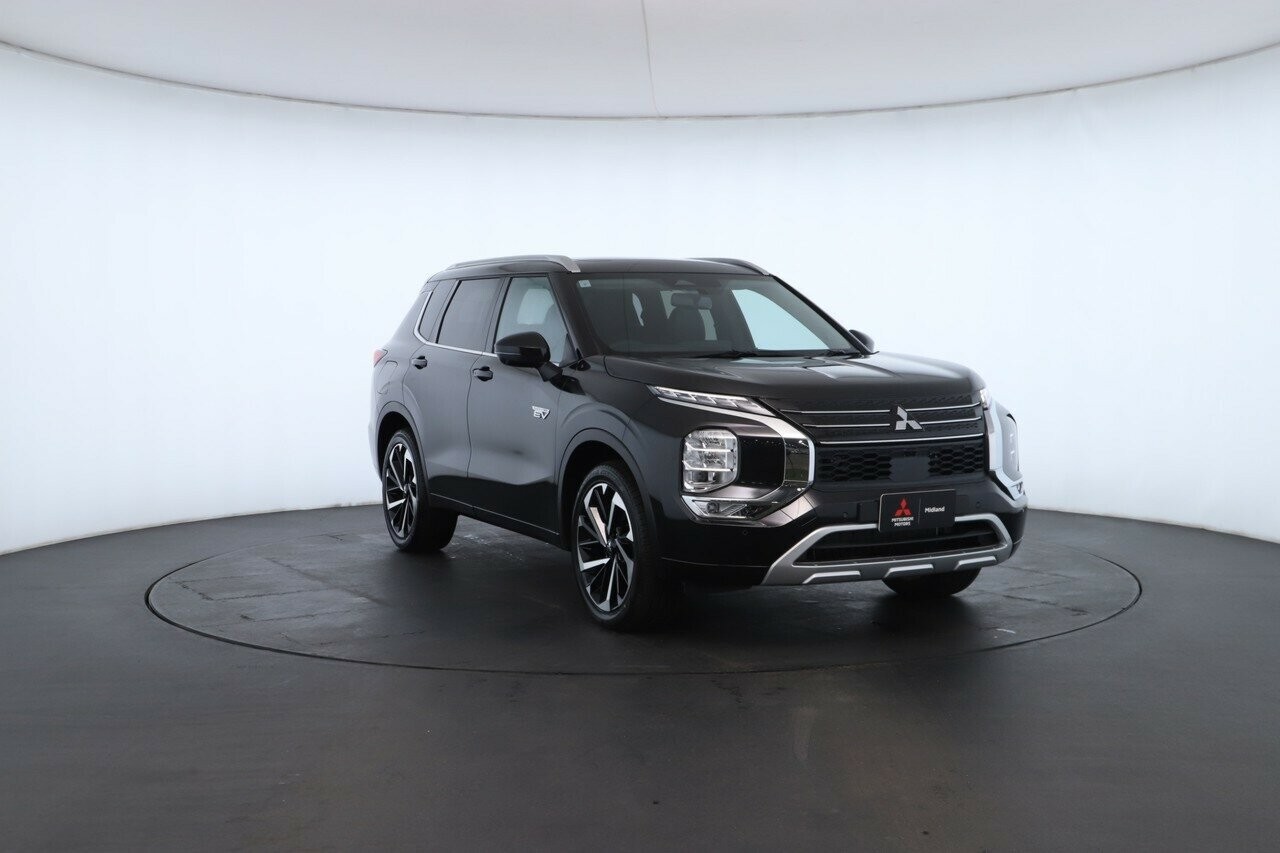 Mitsubishi Outlander image 4