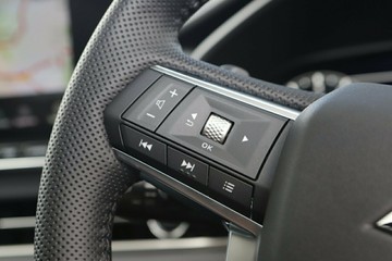 https://vehicle-cdn.autoleague.cloud/28156_3033194_14.jpg