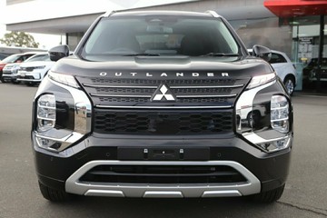 https://vehicle-cdn.autoleague.cloud/28156_3033194_2.jpg