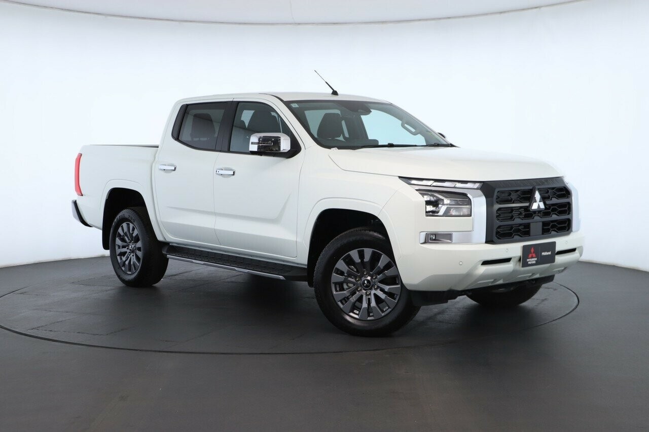 Mitsubishi Triton image 1