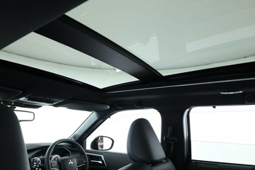 https://vehicle-cdn.autoleague.cloud/28156_3035241_35.jpg