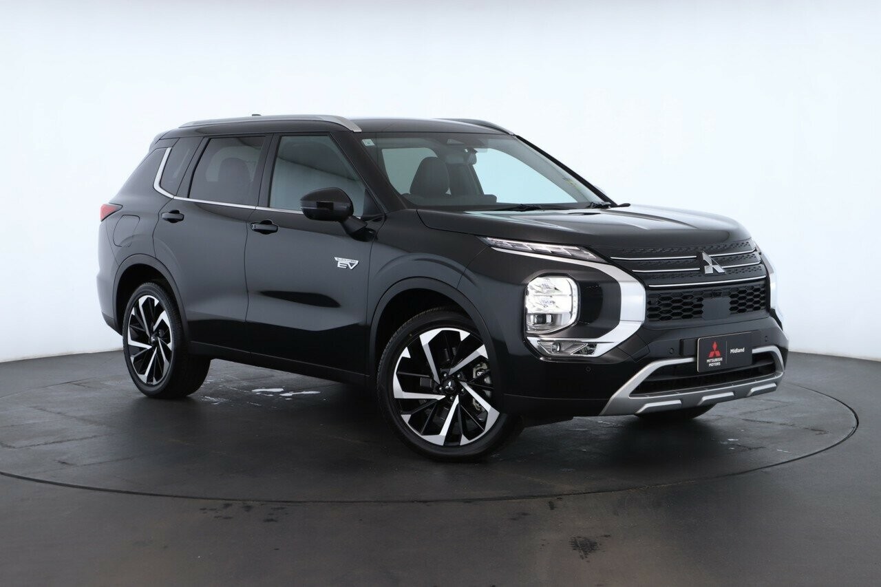 Mitsubishi Outlander image 1