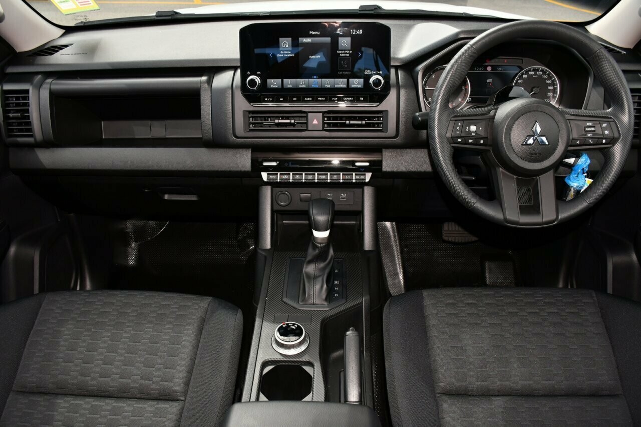 Mitsubishi Triton image 4
