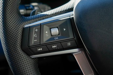 https://vehicle-cdn.autoleague.cloud/28156_3042690_8.jpg