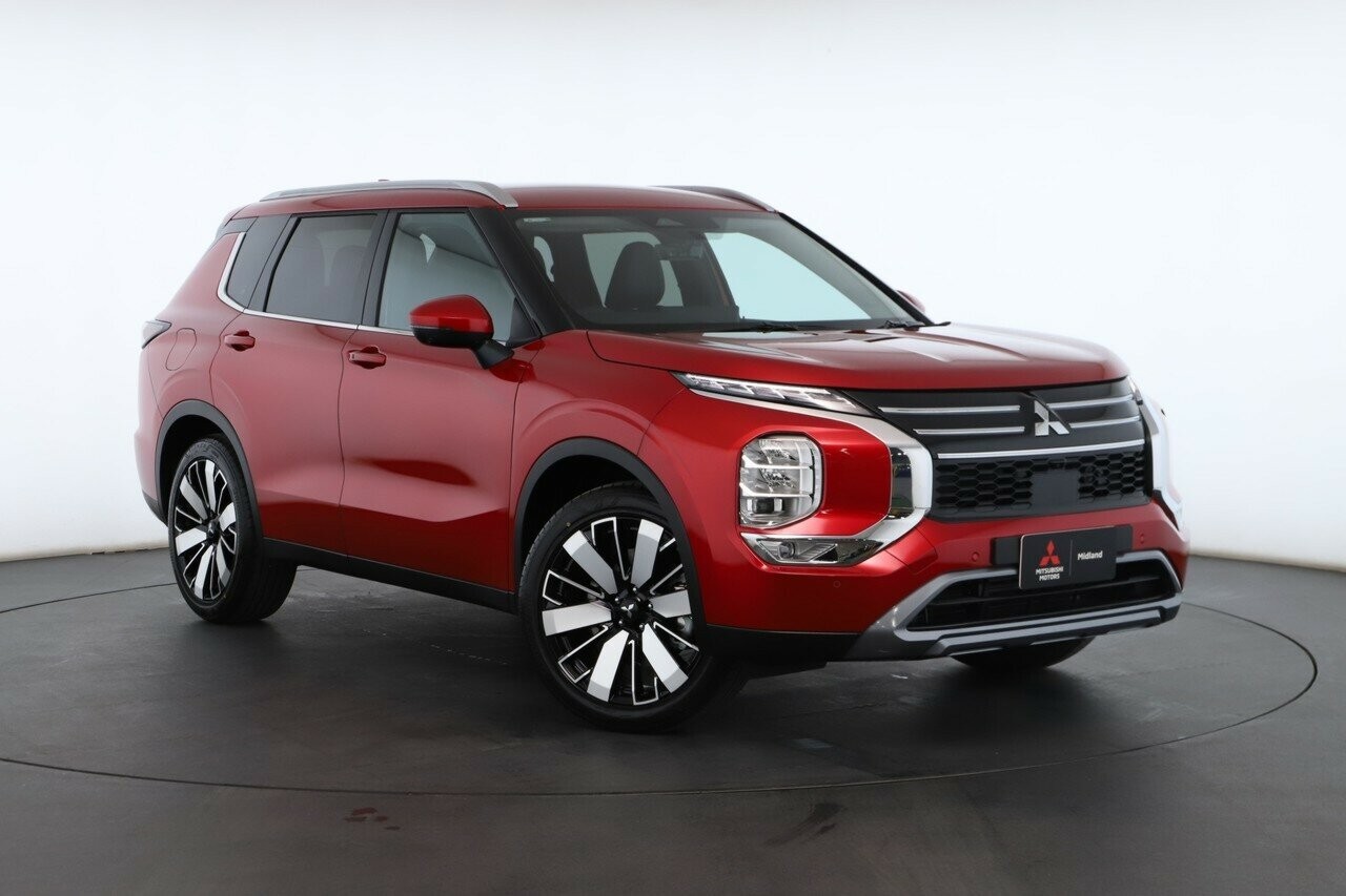 Mitsubishi Outlander image 1