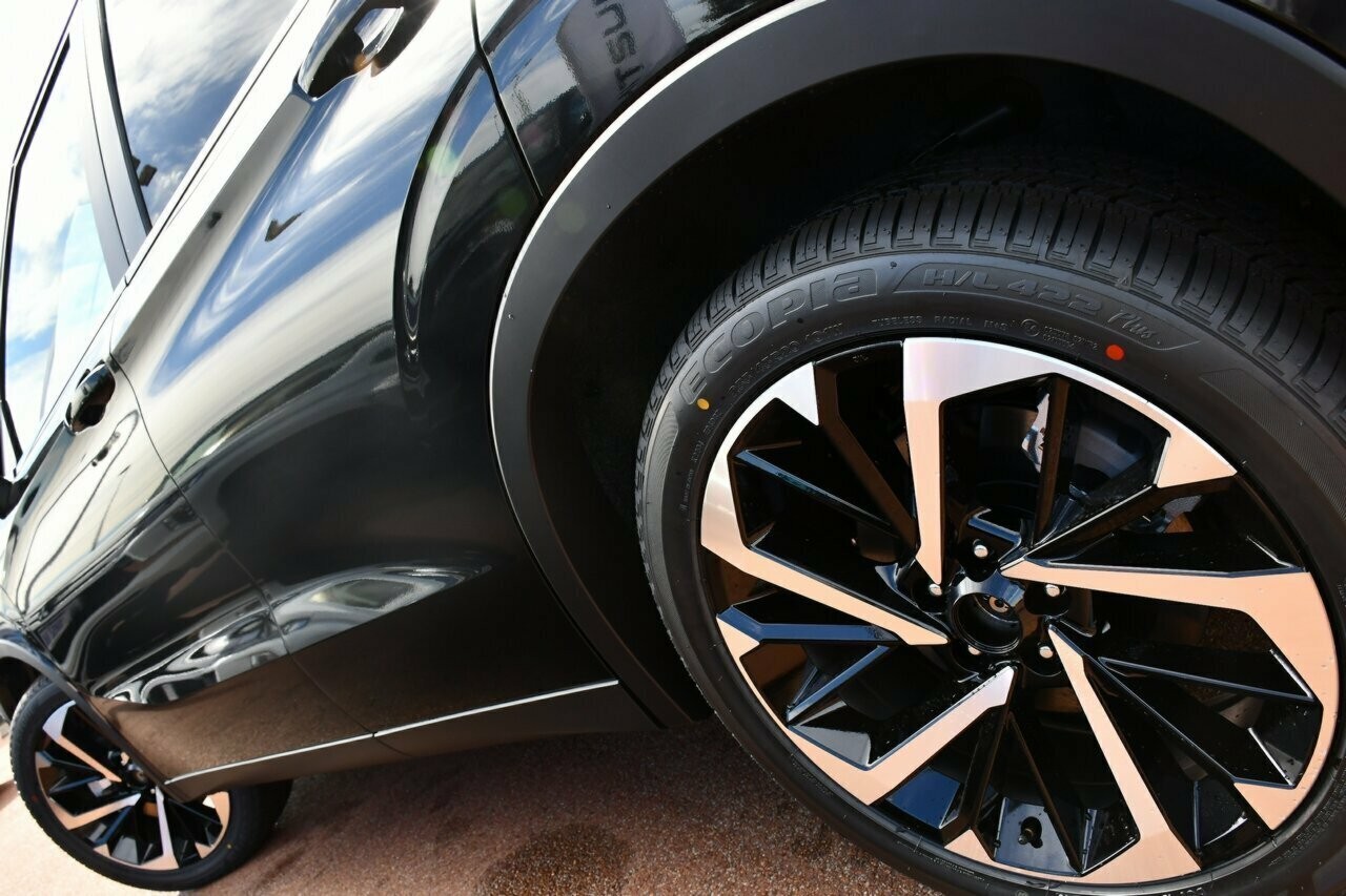 Mitsubishi Outlander image 4