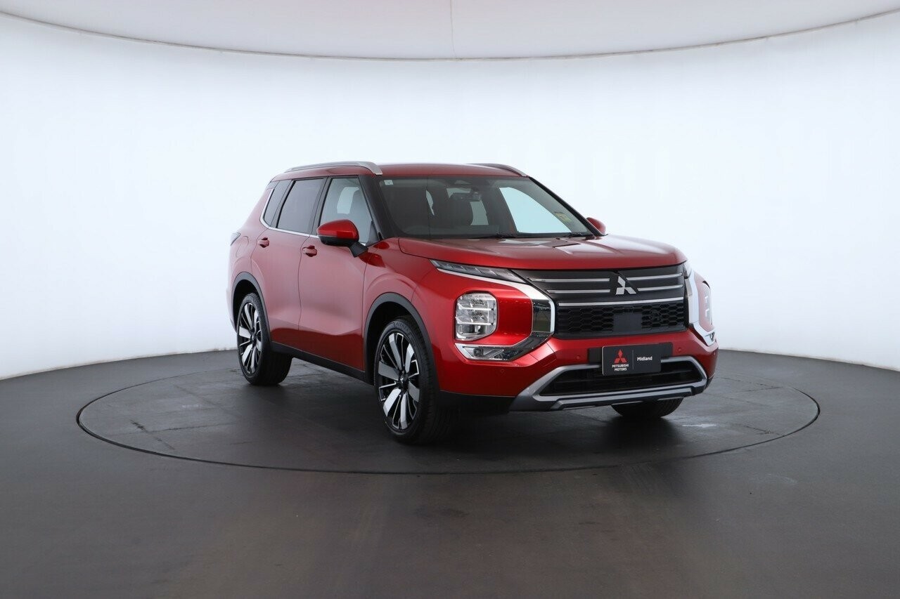 Mitsubishi Outlander image 4