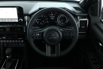 https://vehicle-cdn.autoleague.cloud/28156_3051842_19.jpg
