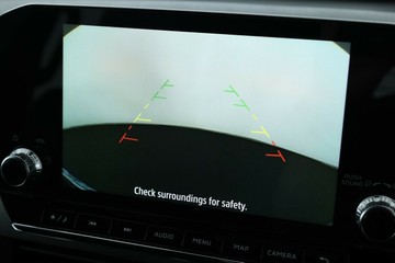 https://vehicle-cdn.autoleague.cloud/28156_3051842_24.jpg
