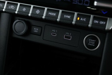 https://vehicle-cdn.autoleague.cloud/28156_3051842_26.jpg