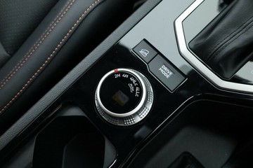 https://vehicle-cdn.autoleague.cloud/28156_3051842_29.jpg