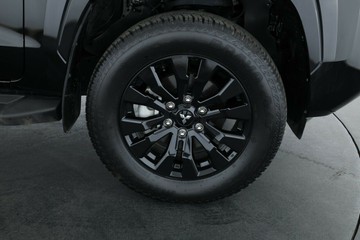 https://vehicle-cdn.autoleague.cloud/28156_3051842_3.jpg