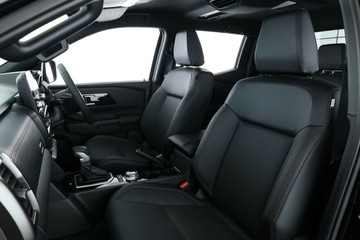 https://vehicle-cdn.autoleague.cloud/28156_3051842_32.jpg