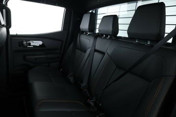 https://vehicle-cdn.autoleague.cloud/28156_3051842_33.jpg