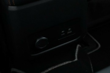 https://vehicle-cdn.autoleague.cloud/28156_3051842_34.jpg