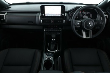 https://vehicle-cdn.autoleague.cloud/28156_3051842_35.jpg