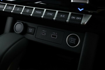 https://vehicle-cdn.autoleague.cloud/28156_3051843_26.jpg