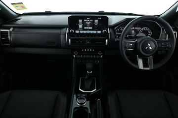 https://vehicle-cdn.autoleague.cloud/28156_3051843_34.jpg
