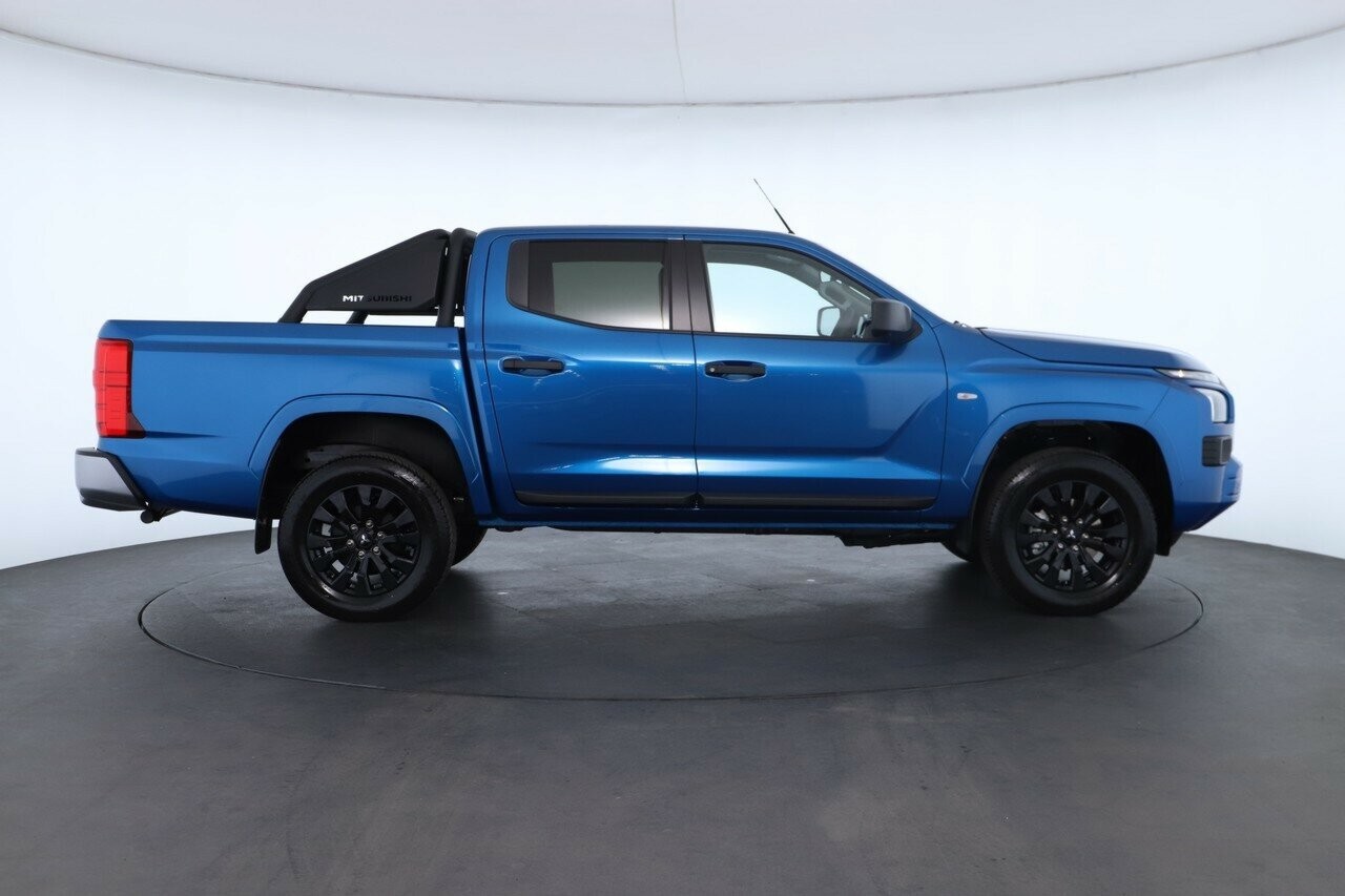 Mitsubishi Triton image 2