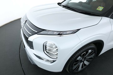 https://vehicle-cdn.autoleague.cloud/28156_3057625_10.jpg