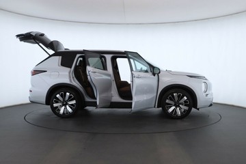 https://vehicle-cdn.autoleague.cloud/28156_3057625_2.jpg