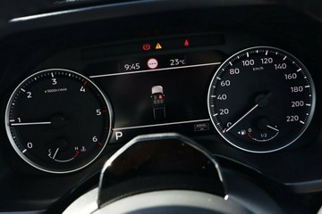https://vehicle-cdn.autoleague.cloud/28156_3064293_6.jpg