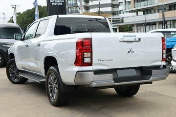 https://vehicle-cdn.autoleague.cloud/28156_3065821_3.jpg