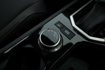 https://vehicle-cdn.autoleague.cloud/28156_3065964_29.jpg
