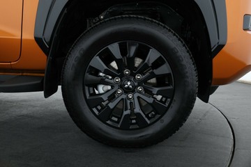 https://vehicle-cdn.autoleague.cloud/28156_3065964_4.jpg