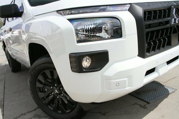 https://vehicle-cdn.autoleague.cloud/28156_3078191_2.jpg