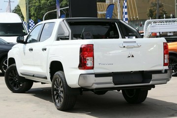 https://vehicle-cdn.autoleague.cloud/28156_3078191_3.jpg