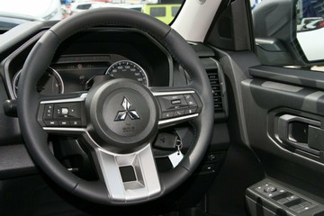 https://vehicle-cdn.autoleague.cloud/28156_3078191_6.jpg