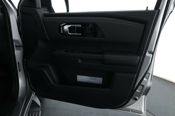https://vehicle-cdn.autoleague.cloud/28156_3079099_18.jpg