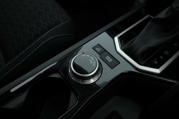 https://vehicle-cdn.autoleague.cloud/28156_3079099_30.jpg