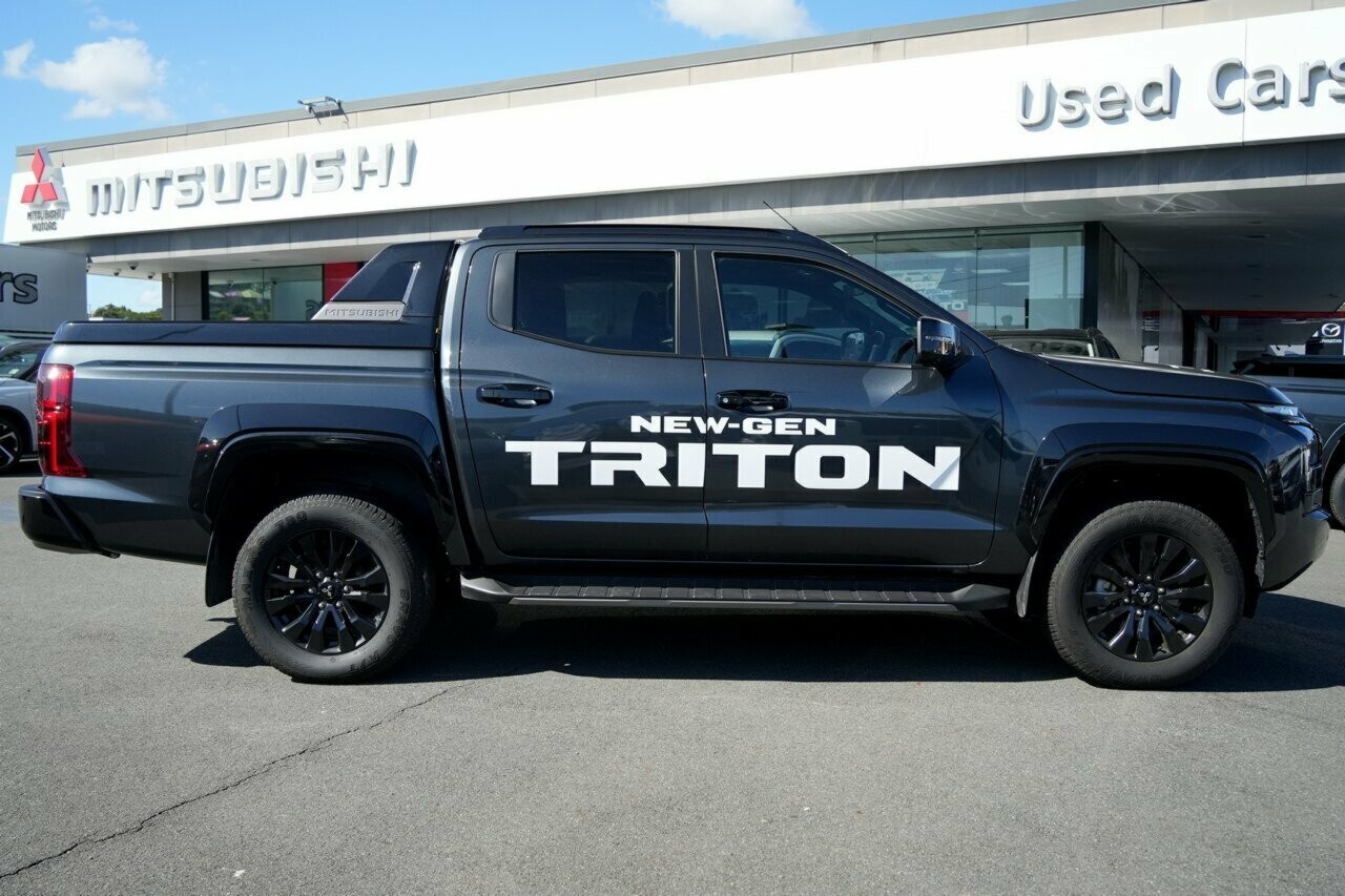 Mitsubishi Triton image 2